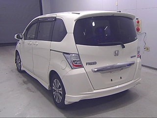 HONDA FREED 2012
