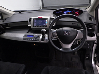 HONDA FREED 2015
