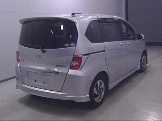 HONDA FREED 2015