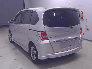 HONDA FREED 2015