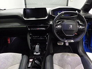 PEUGEOT 208 2020