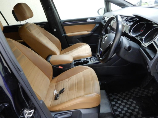 VOLKSWAGEN GOLF TOURAN 2017