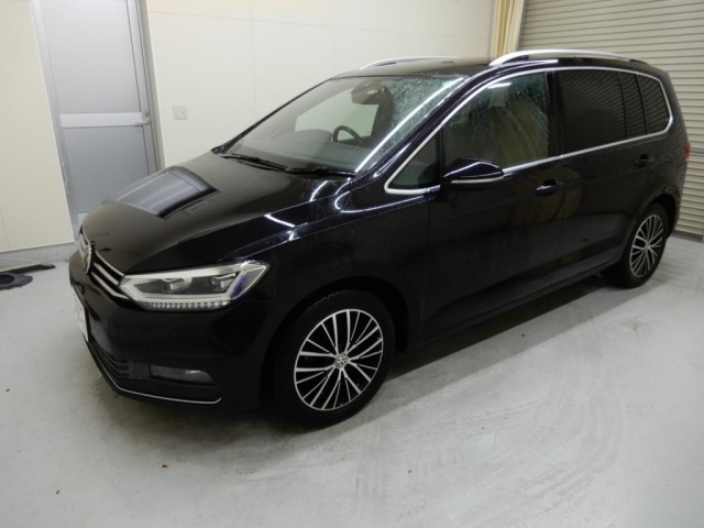 VOLKSWAGEN GOLF TOURAN 2017