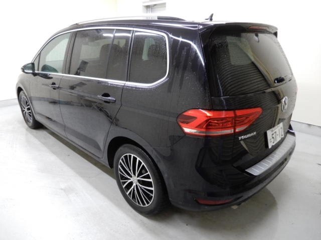 VOLKSWAGEN GOLF TOURAN 2017