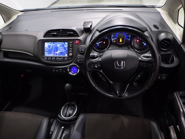 HONDA FIT SHUTTLE 2011