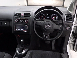 VOLKSWAGEN GOLF TOURAN 2014