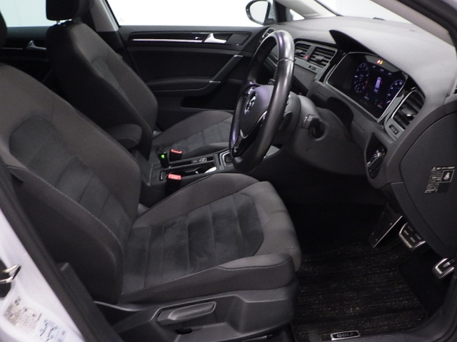 VOLKSWAGEN GOLF VARIANT 2017