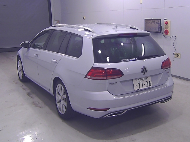 VOLKSWAGEN GOLF VARIANT 2017