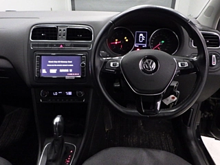 VOLKSWAGEN POLO 2016