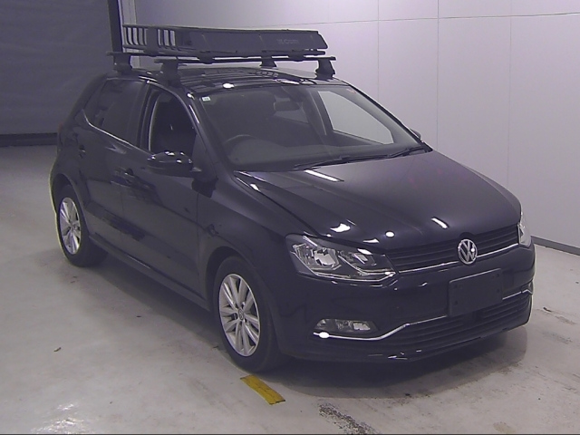 VOLKSWAGEN POLO 2016