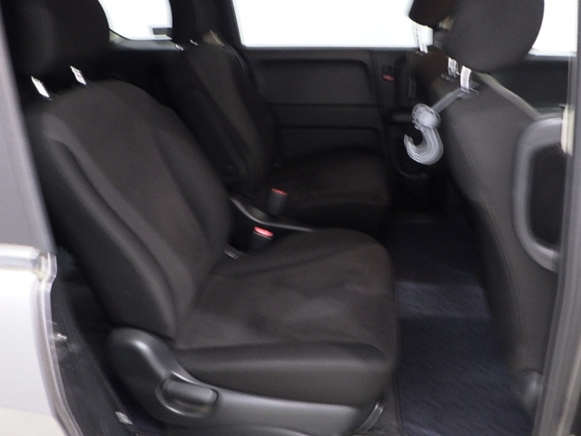 HONDA FREED 2010