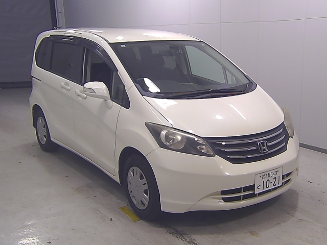 HONDA FREED 2011