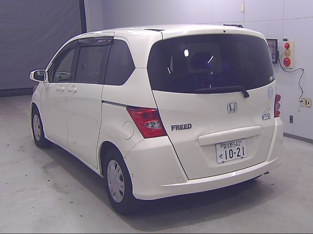 HONDA FREED 2011