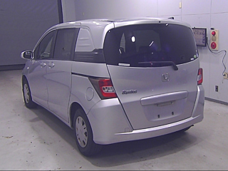 HONDA FREED 2011
