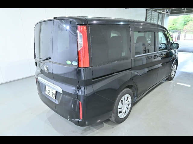 HONDA STEP WAGON 2015