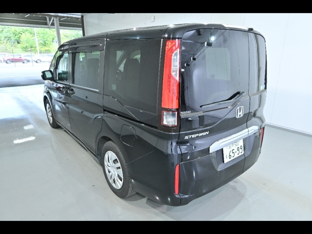 HONDA STEP WAGON 2015