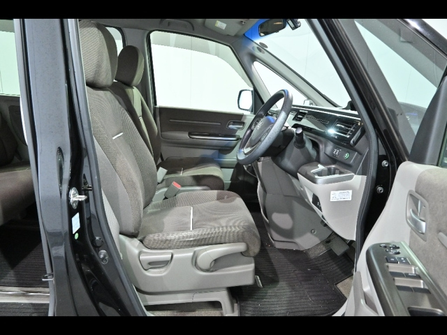 HONDA STEP WAGON 2015