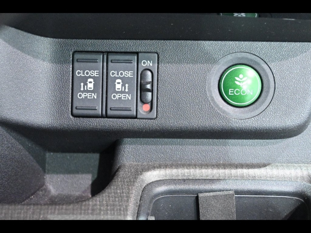 HONDA STEP WAGON 2015