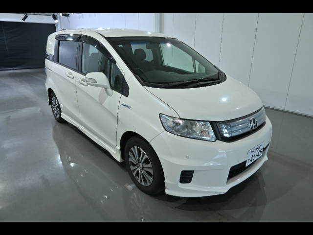 HONDA FREED 2011