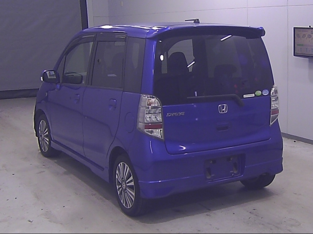 HONDA LIFE 2011