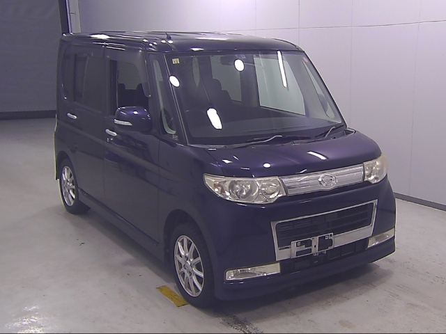 DAIHATSU TANTO 2009