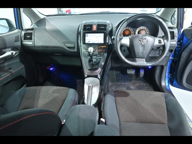 TOYOTA AURIS 2009