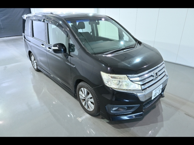 HONDA STEP WAGON 2013