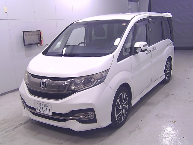 HONDA STEP WAGON 2015