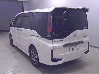 HONDA STEP WAGON 2015