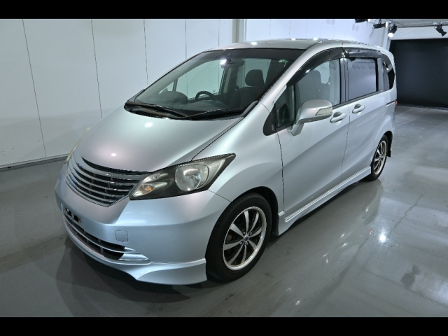 HONDA FREED 2010