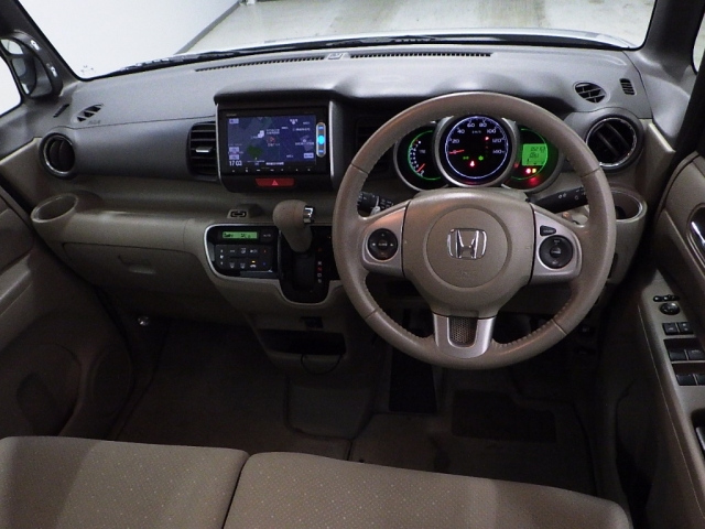 HONDA N BOX 2014