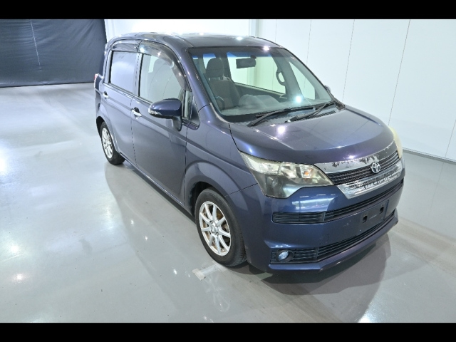 TOYOTA SPADE 2012