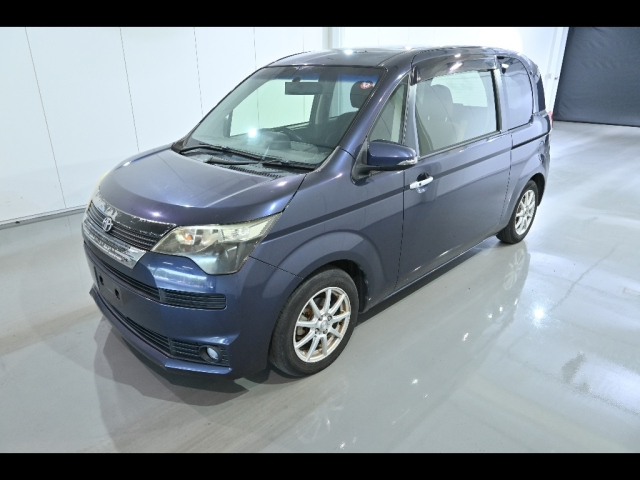 TOYOTA SPADE 2012