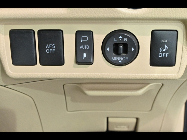 TOYOTA SAI 2013