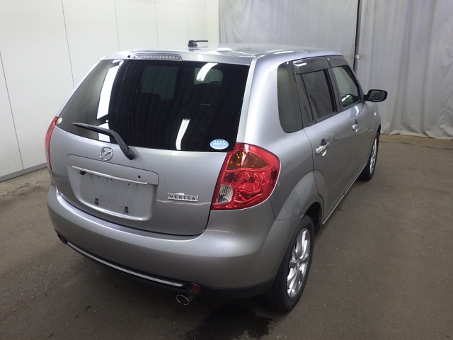 MAZDA VERISA 2012