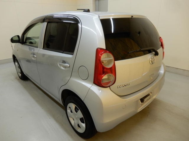 TOYOTA PASSO 2010