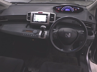 HONDA FREED 2013