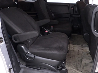 HONDA FREED 2013