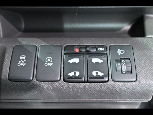 HONDA STEP WAGON 2012