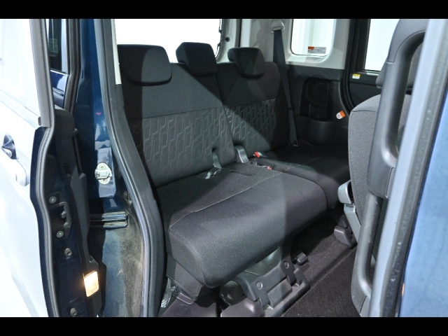TOYOTA ROOMY 2017