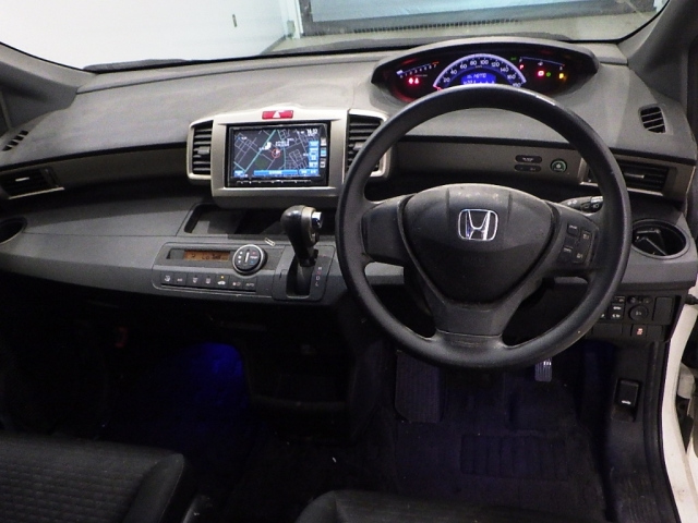 HONDA FREED 2012
