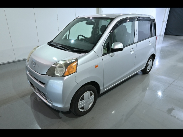 HONDA LIFE 2010