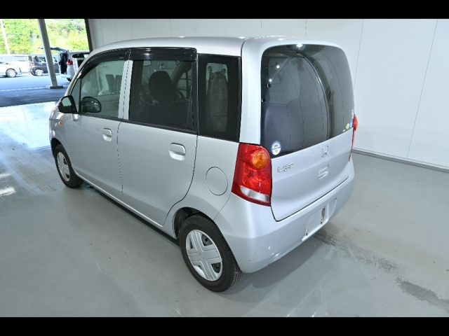 HONDA LIFE 2010