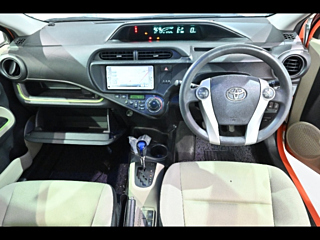 TOYOTA AQUA 2012