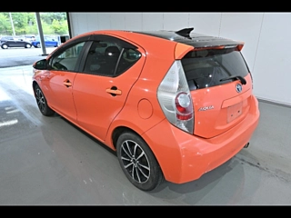 TOYOTA AQUA 2012
