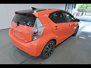 TOYOTA AQUA 2012