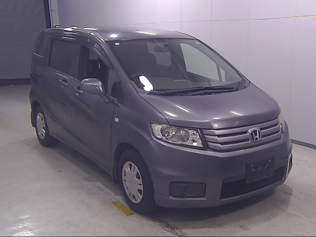 HONDA FREED 2010