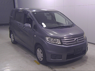 HONDA FREED 2010