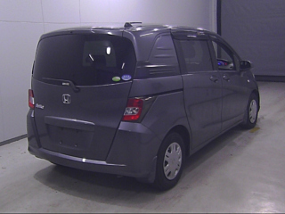 HONDA FREED 2010