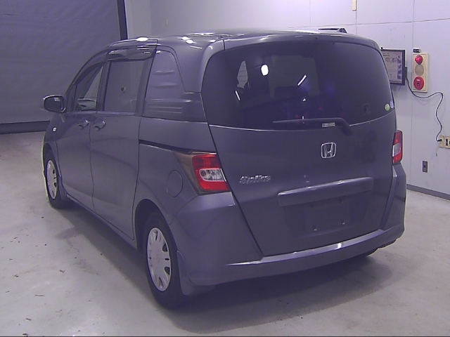HONDA FREED 2010